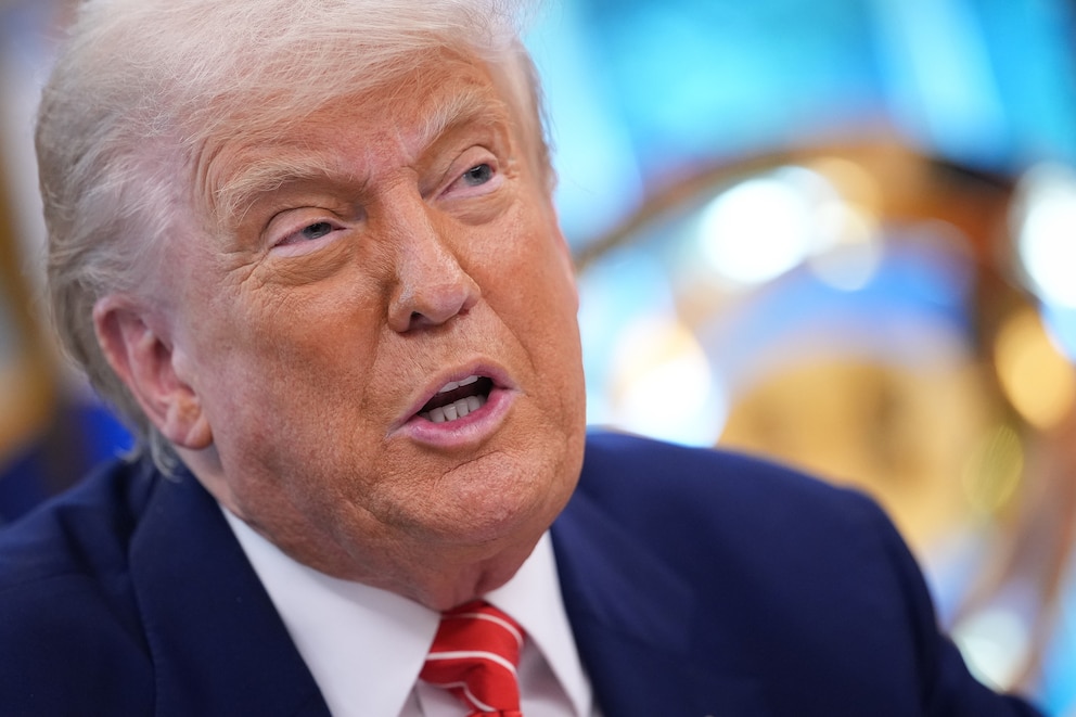 PHOTO: President Donald Trump holds during a press conference in the Oval Office at the White House in Washington, May 30, 2025.