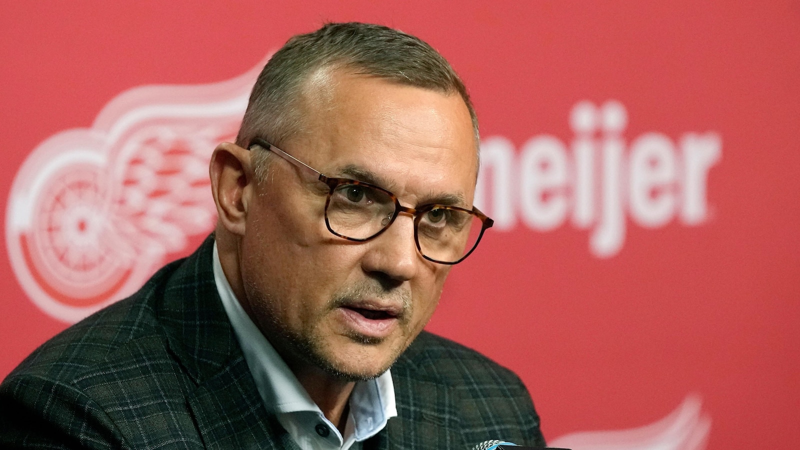 NHL Rebuilding Teams Prioritize Prospect Development Amid Rising Salary Cap
