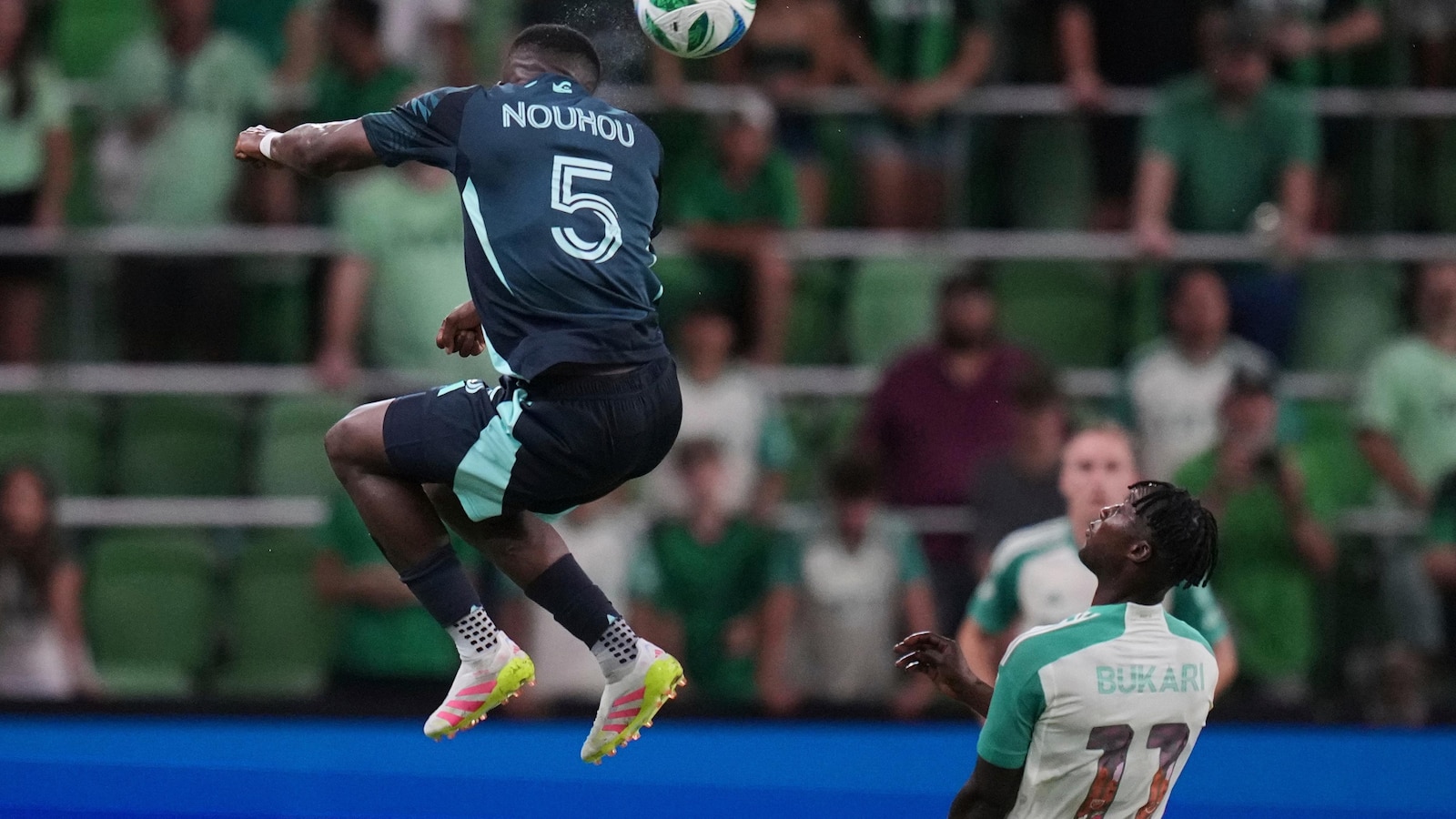 Myrto Uzuni’s stoppage-time goal helps Austin beat Sounders 2-1
