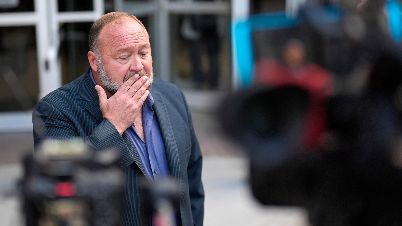 Alex Jones Seeks Supreme Court Review of $1.4 Billion Sandy Hook Verdict