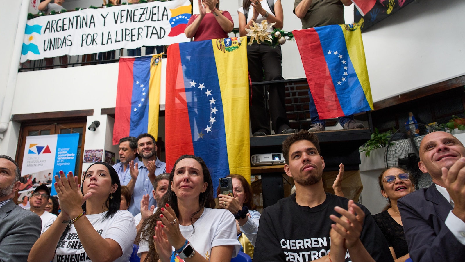 Мачадо на Венецуела отсъства от Нобеловата церемония, но пътуването й до Осло предизвика смесени реакции у дома