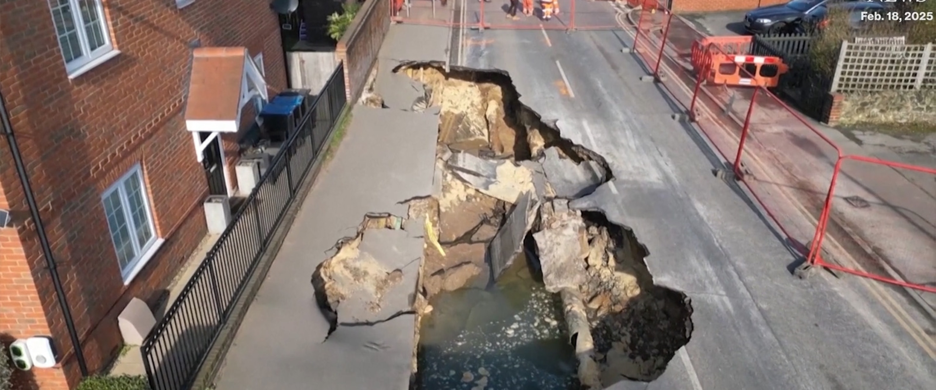 250220_abc_social_sinkhole_hpM