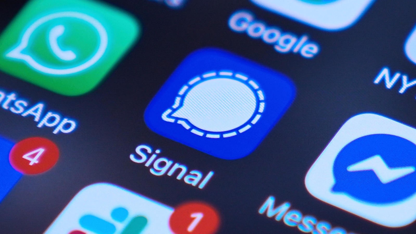 Germany suspects Russia is behind Signal phishing that targeted top officials