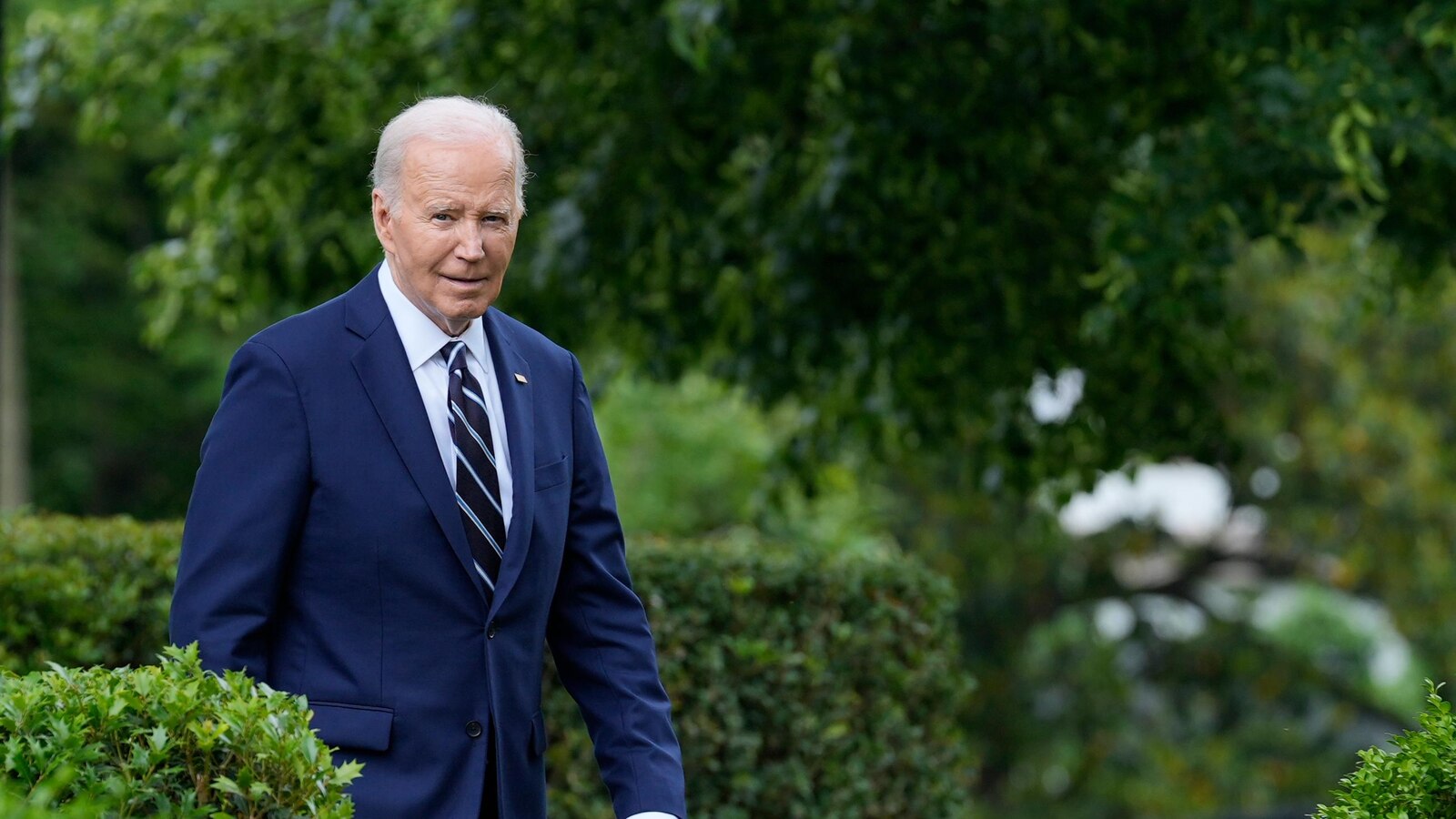  Biden administration is moving ahead on $1 billion arms package for Israel, AP sources say