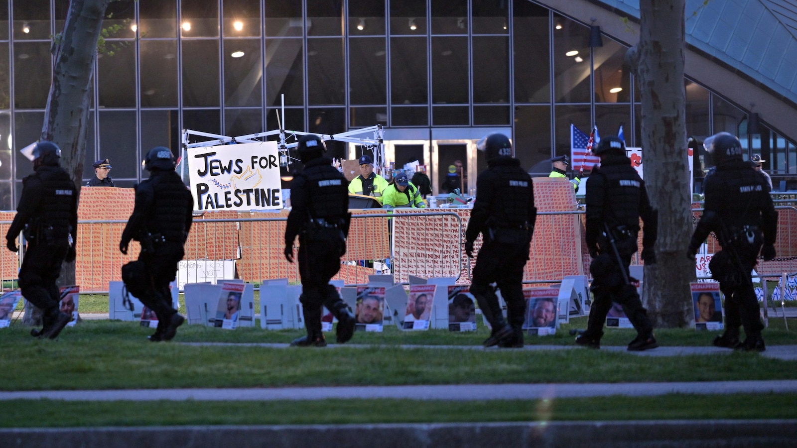  Police dismantle pro-Palestinian tent encampment at MIT