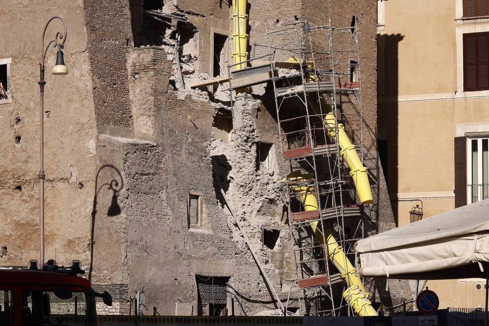 PHOTO: View of the partially collapsed Torre dei Conti, a medieval tower that was undergoing restoration in Rome, November 3, 2025.