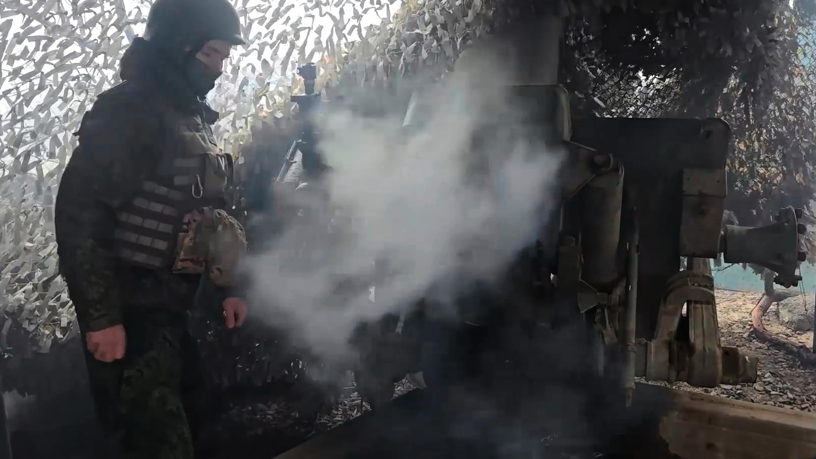 Руски дронове атакуваха жилищни сгради и електрическата мрежа в Одеса