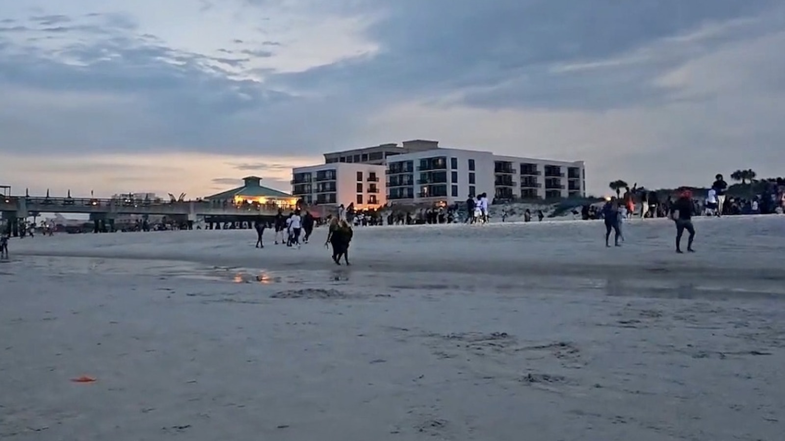 3 separate shootings erupt within 1 hour in Jacksonville Beach, Florida ...