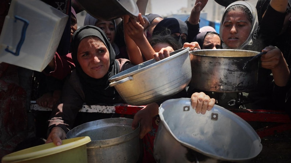Video Hunger rages in Gaza as aid groups sound alarm on lack of ...