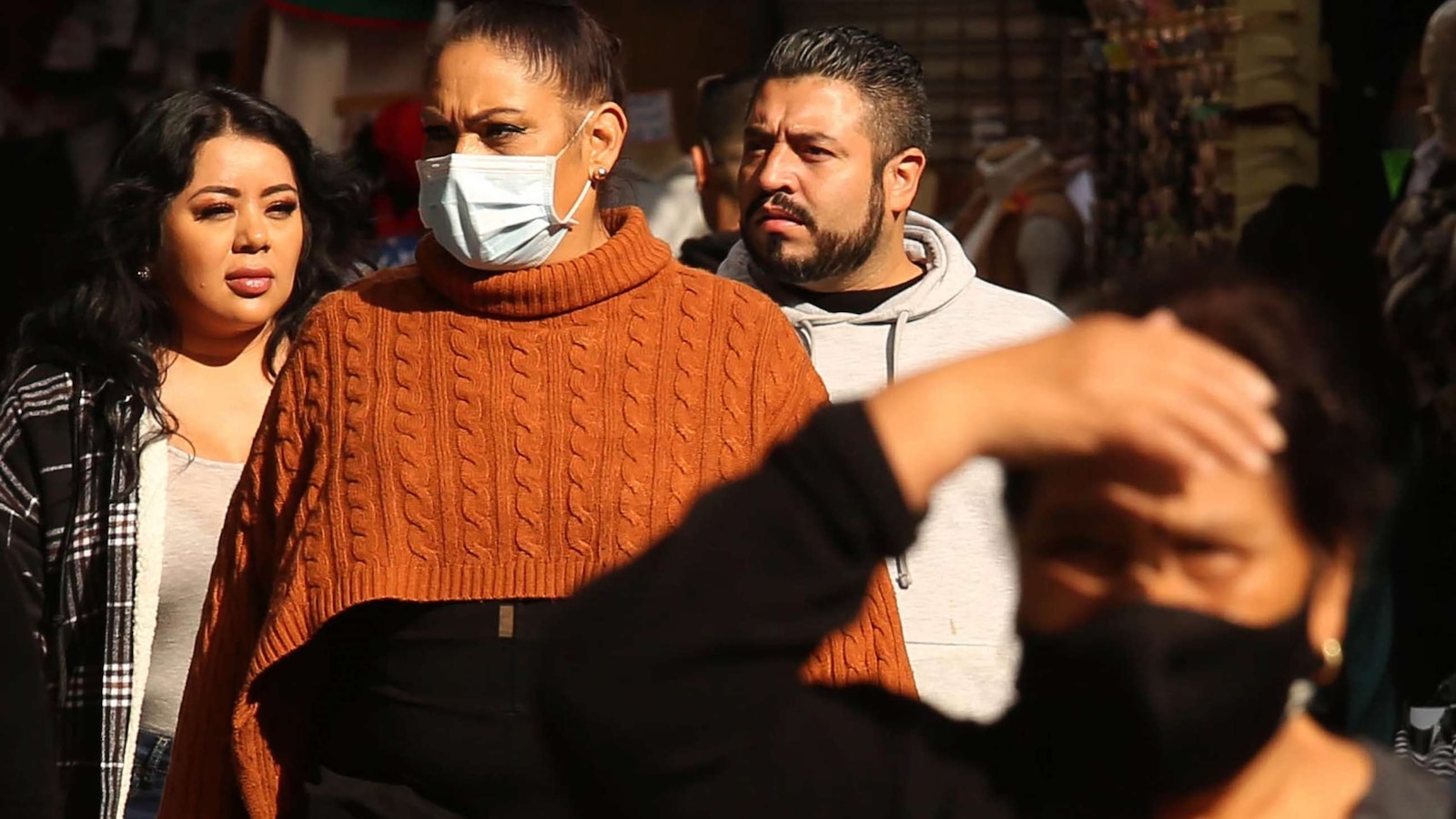 Los Angeles County holds off on mask mandate even as it enters 'high ...