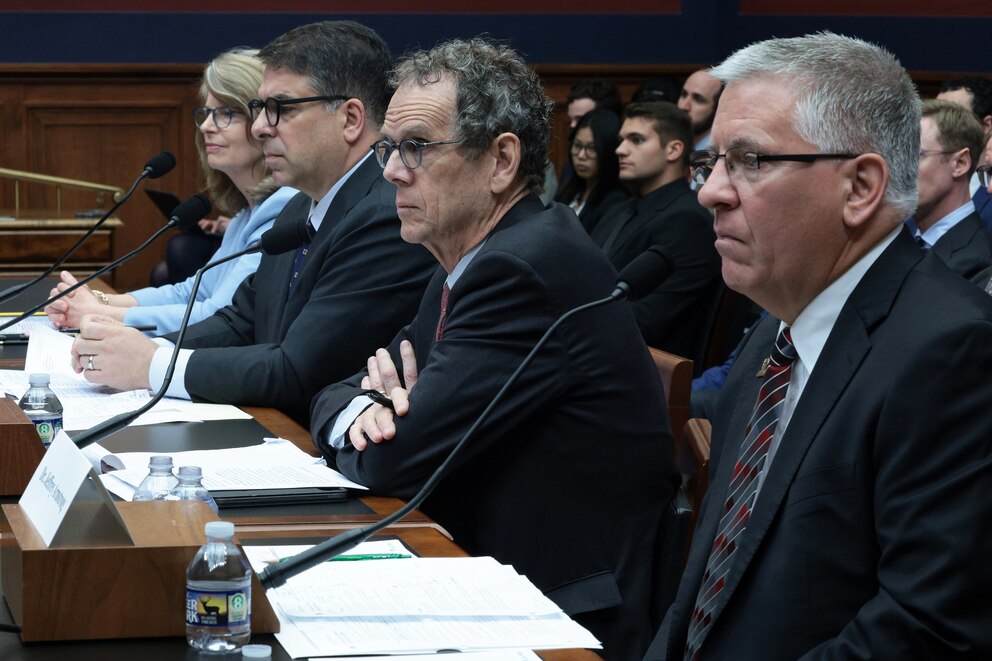 PHOTO: College Presidents Testify At House Hearing On Antisemitism On Campuses