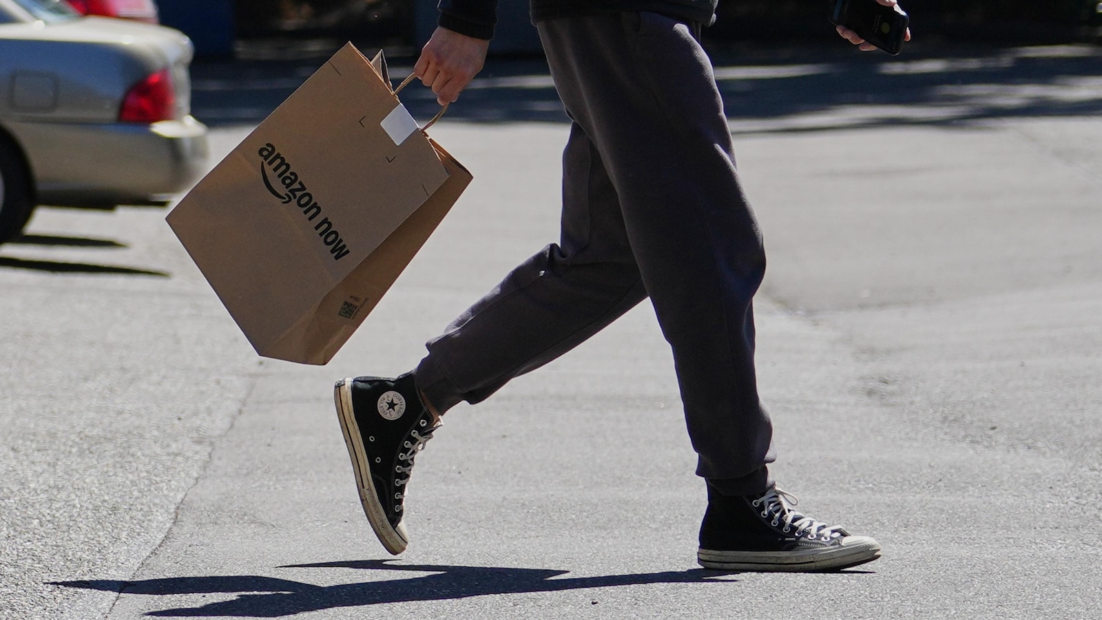 Amazon looks to redefine a need for speed with 30-minute deliveries