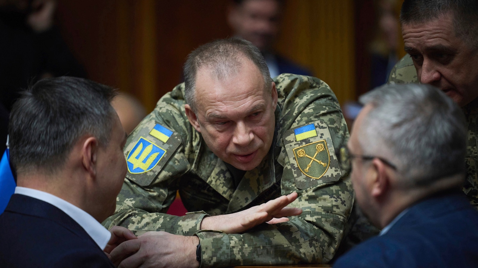Украинският Зеленски уволни военен началник след протести и назначи негов заместник