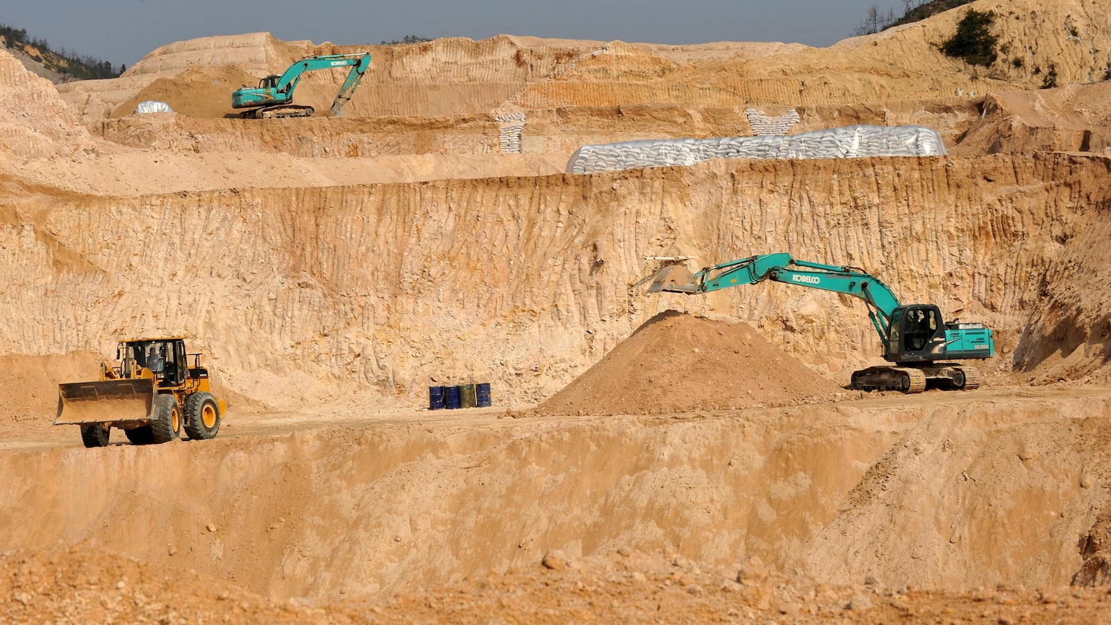 China outlines more controls on exports of rare earths and technology