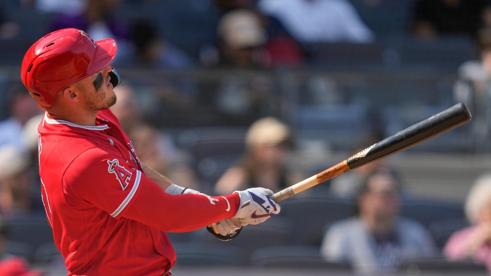 Mike Trout Attends 2026 MLB All-Star Game Red Carpet with Family