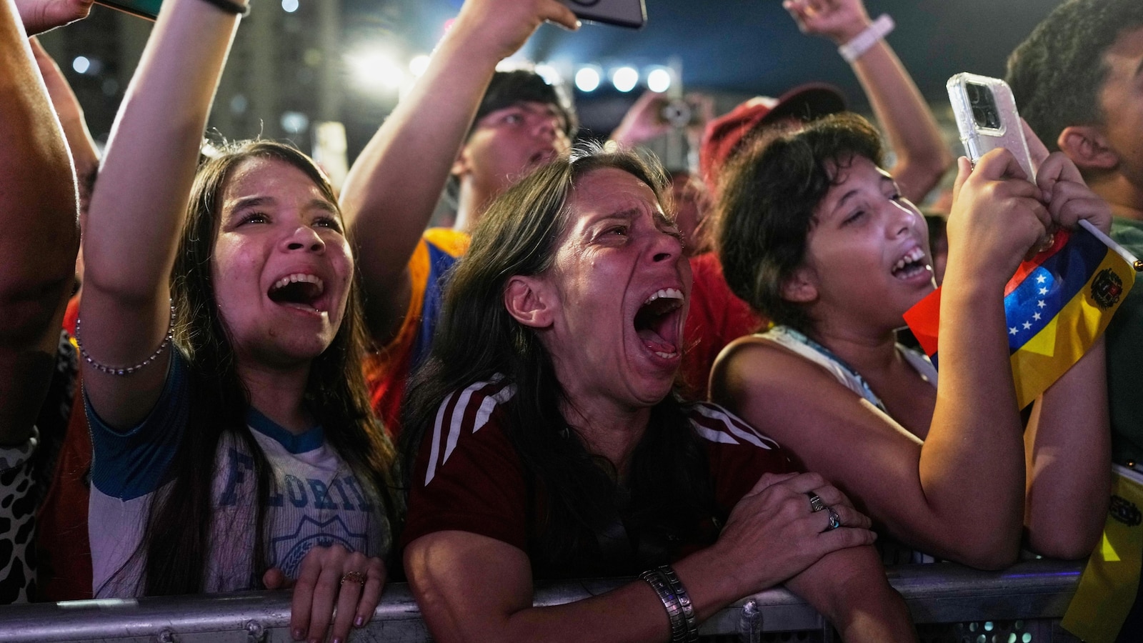 A baseball title unleashes the happiness Venezuelans kept bottled up for years