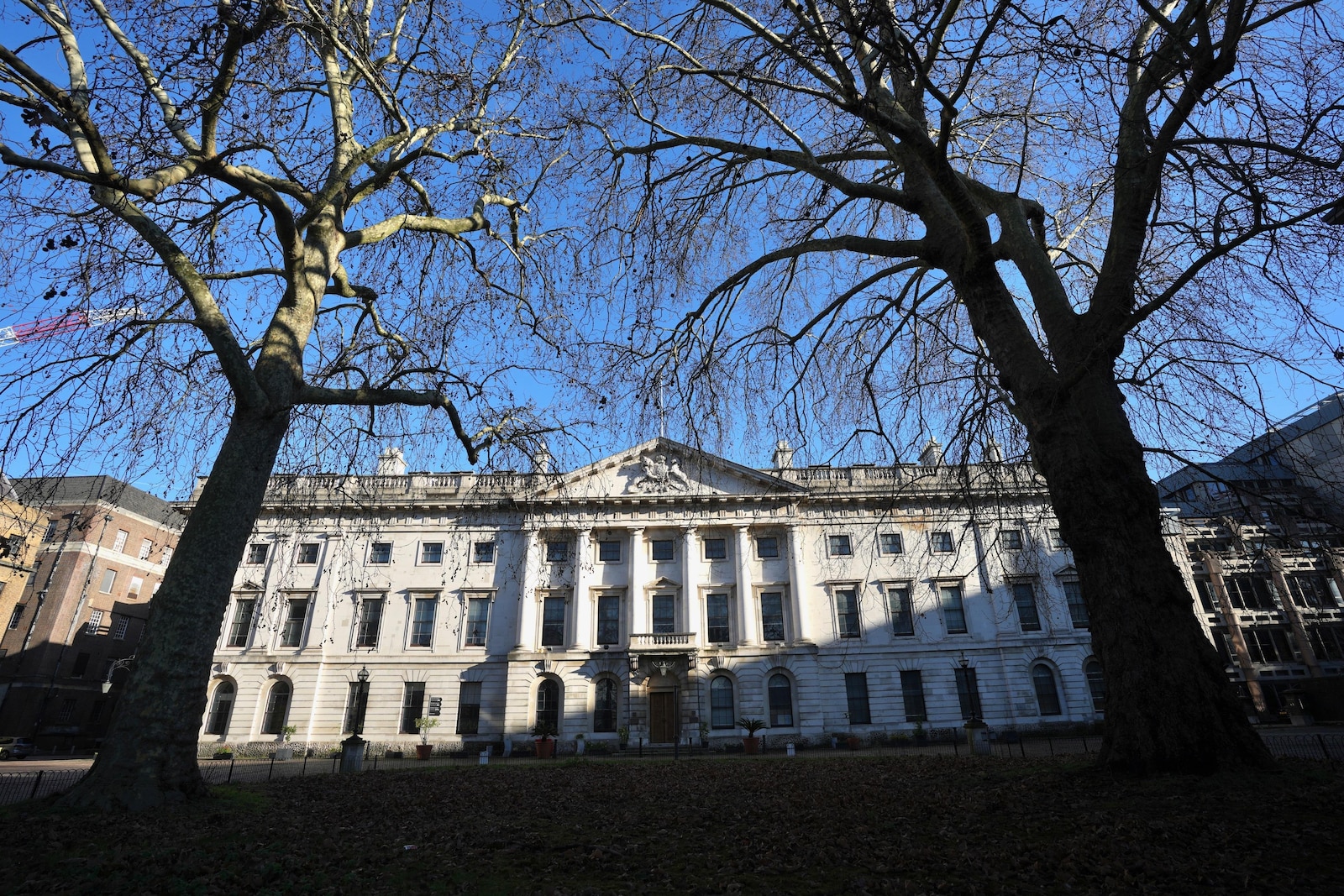 Обединеното кралство одобри „мега“ китайско посолство в Лондон въпреки критиките за рисковете за сигурността