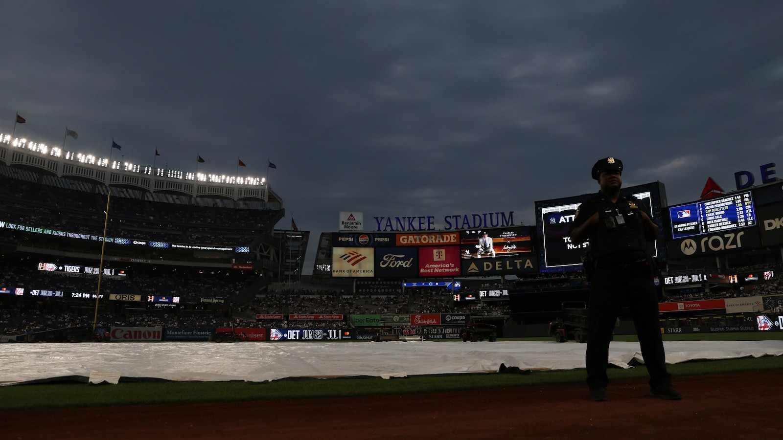 Jay-Z Concert at Yankee Stadium Delayed Over Four Hours After Security Breach