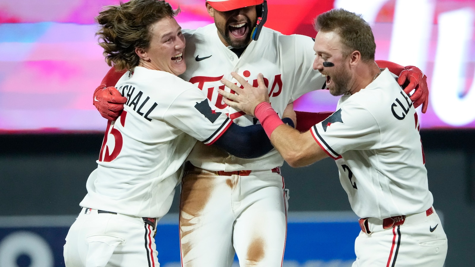 Royce Lewis hits walk-off triple as Twins rally past Royals 3-2 after Buxton exits with sore hip