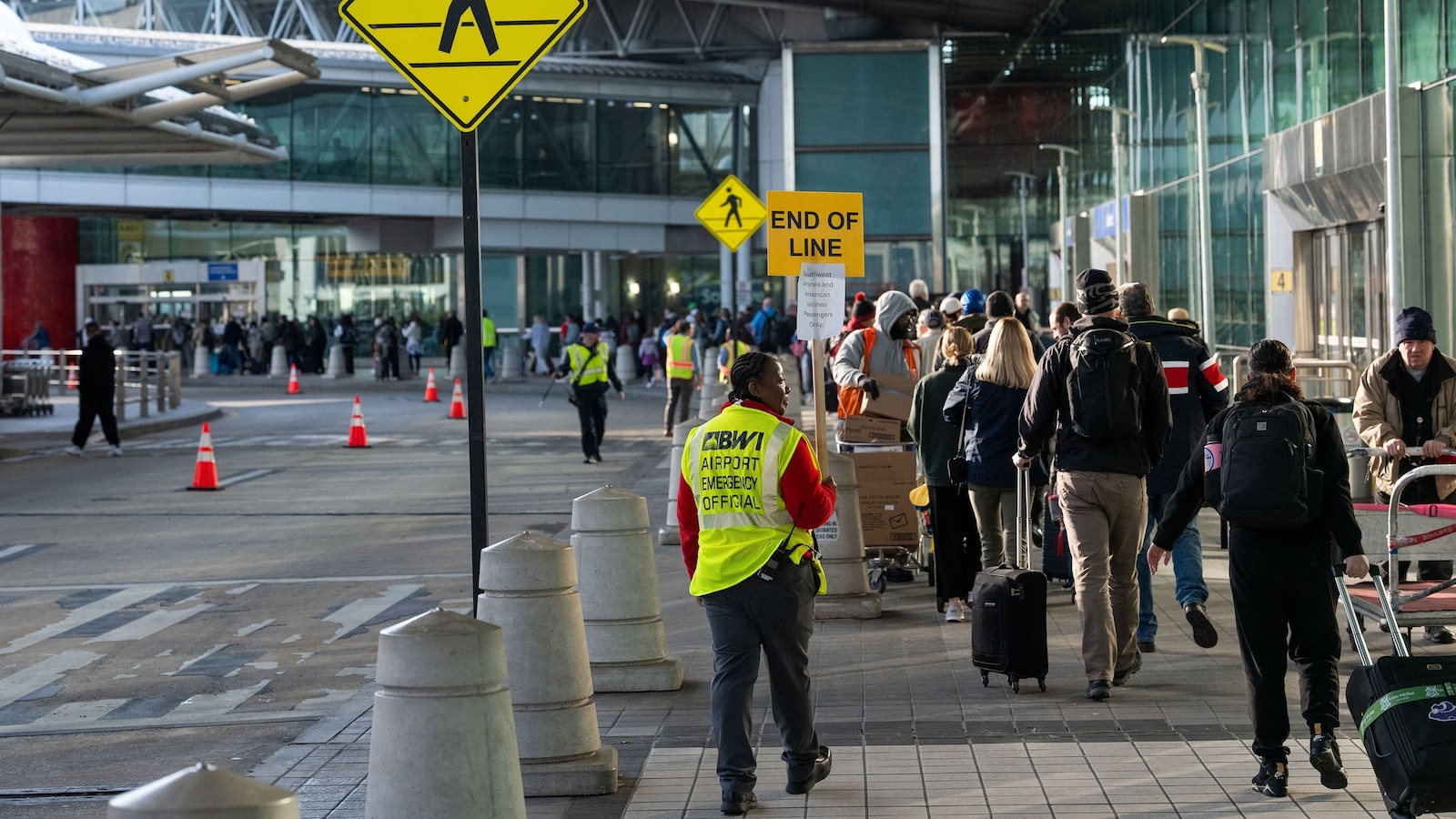 Sen. Van Hollen says Democrats are 'not holding up' DHS funding