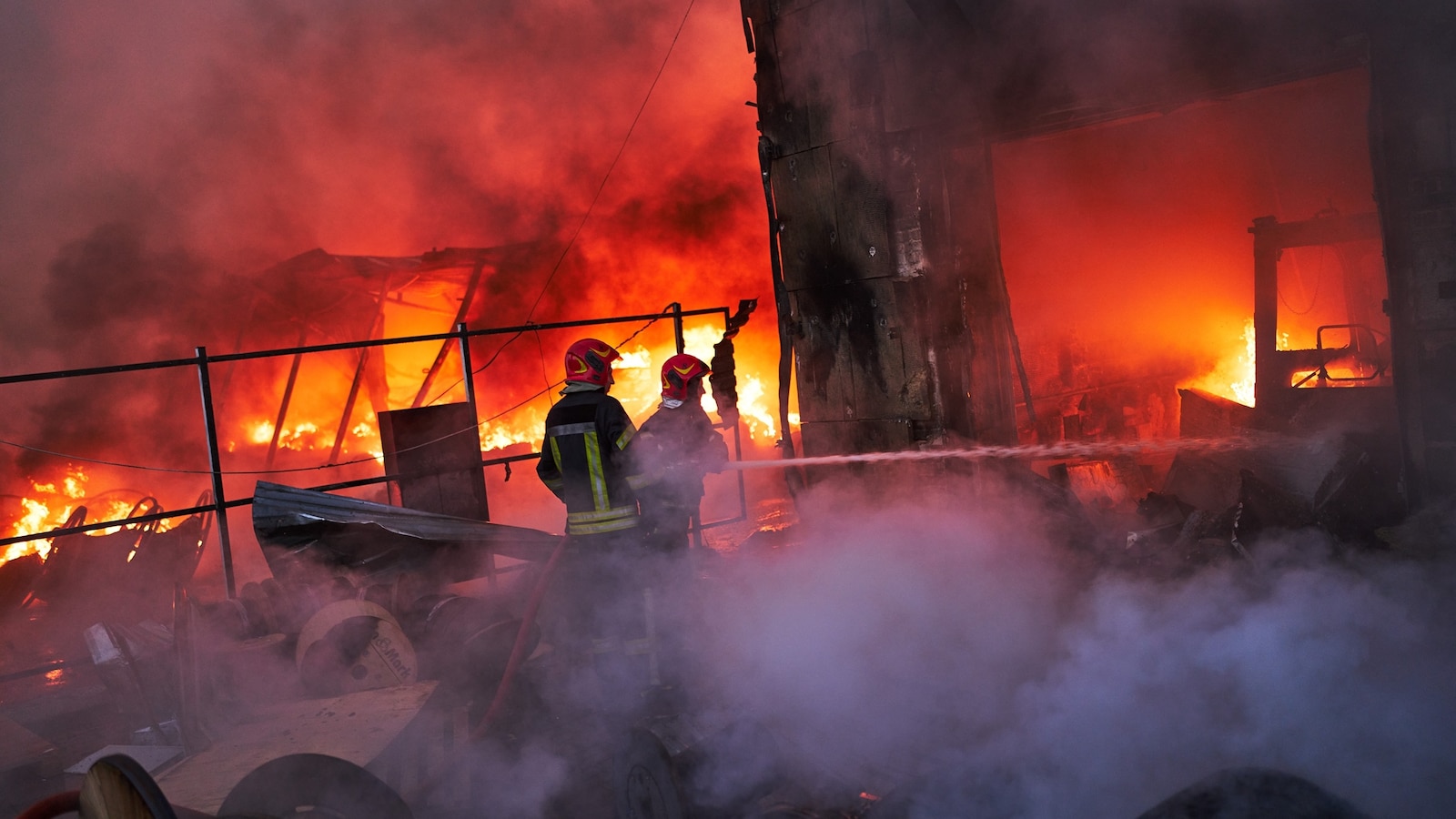 NEW: At least two people were killed in a "complex" Russian attack on Kyiv overnight, Ukraine's President Zelenskyy said, as Russia resumed strikes on the Ukrainian capital following a three-day pause during the visit of a U.S. delegation. Read more: