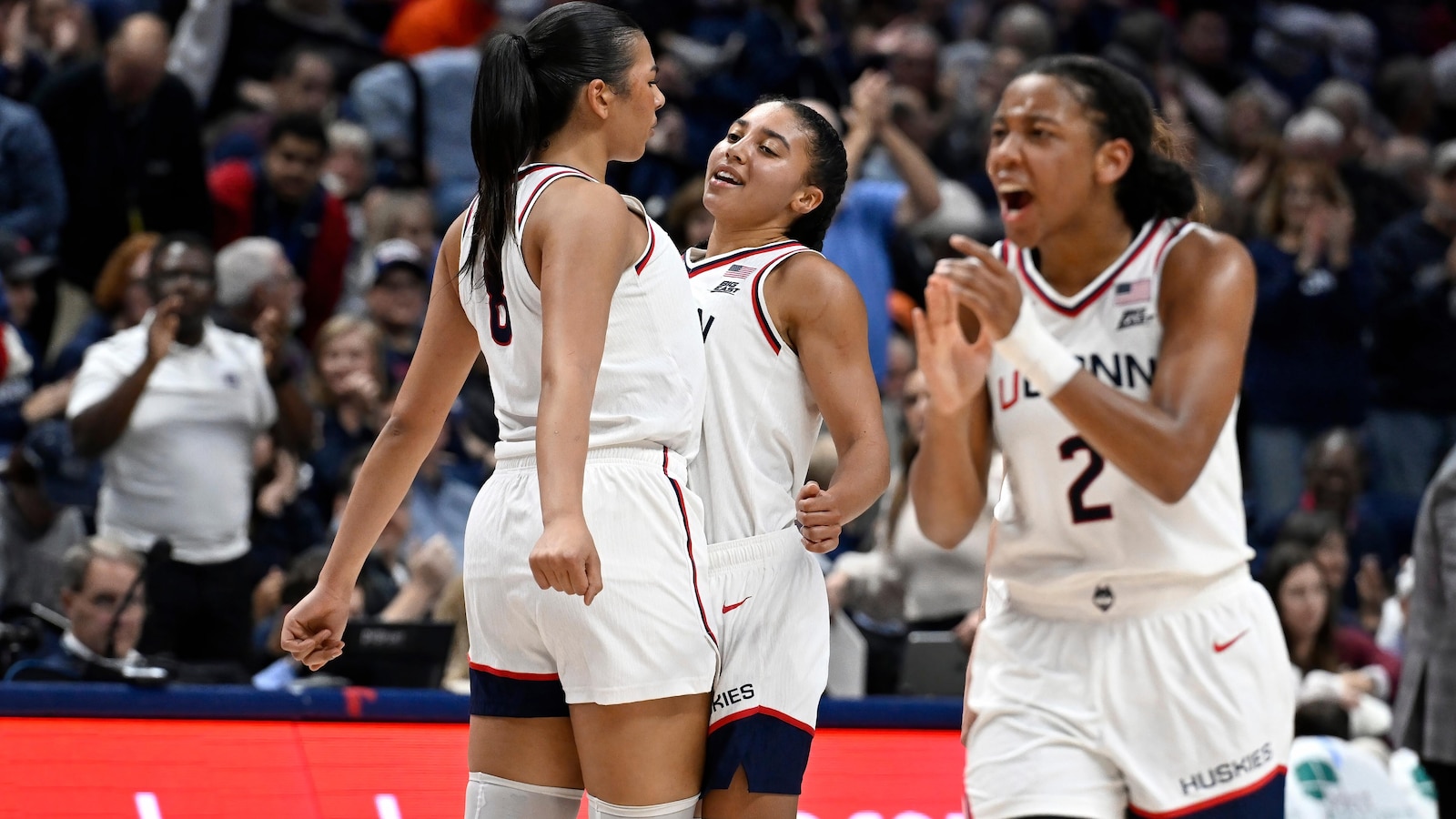 Baylor and Southern California jump into top 10 of women's AP Top 25, UConn and South Carolina 1-2