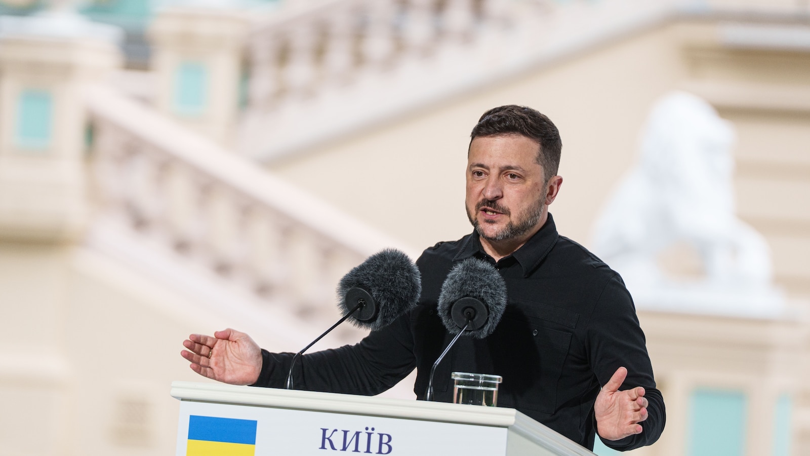 Стармър от Обединеното кралство е домакин на Зеленски, Макрон и Мерц, за да обсъдят подкрепата за Украйна