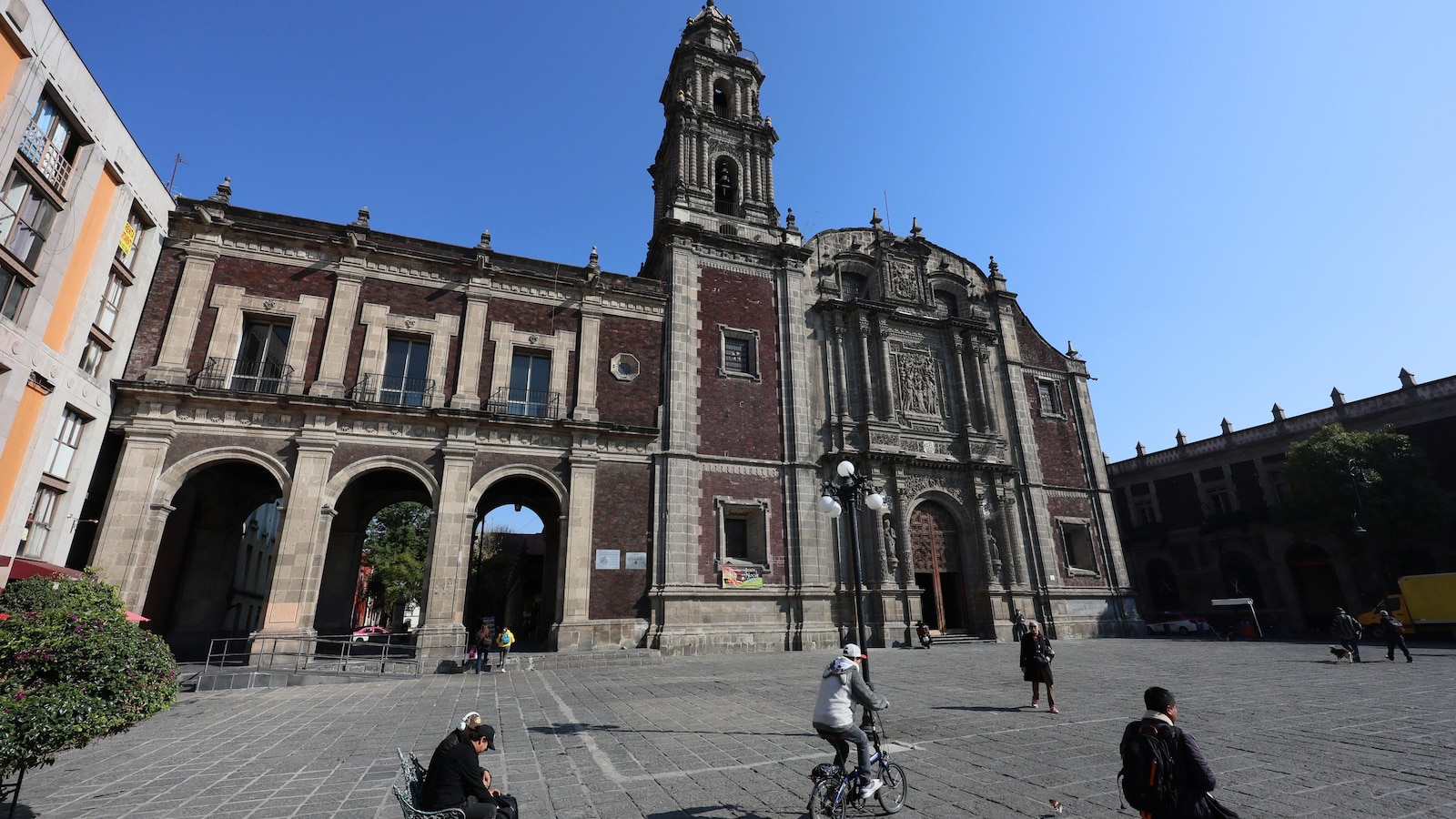 Нова кампания призовава мексиканците да преоткрият сърцето на столицата чрез почитаните църкви