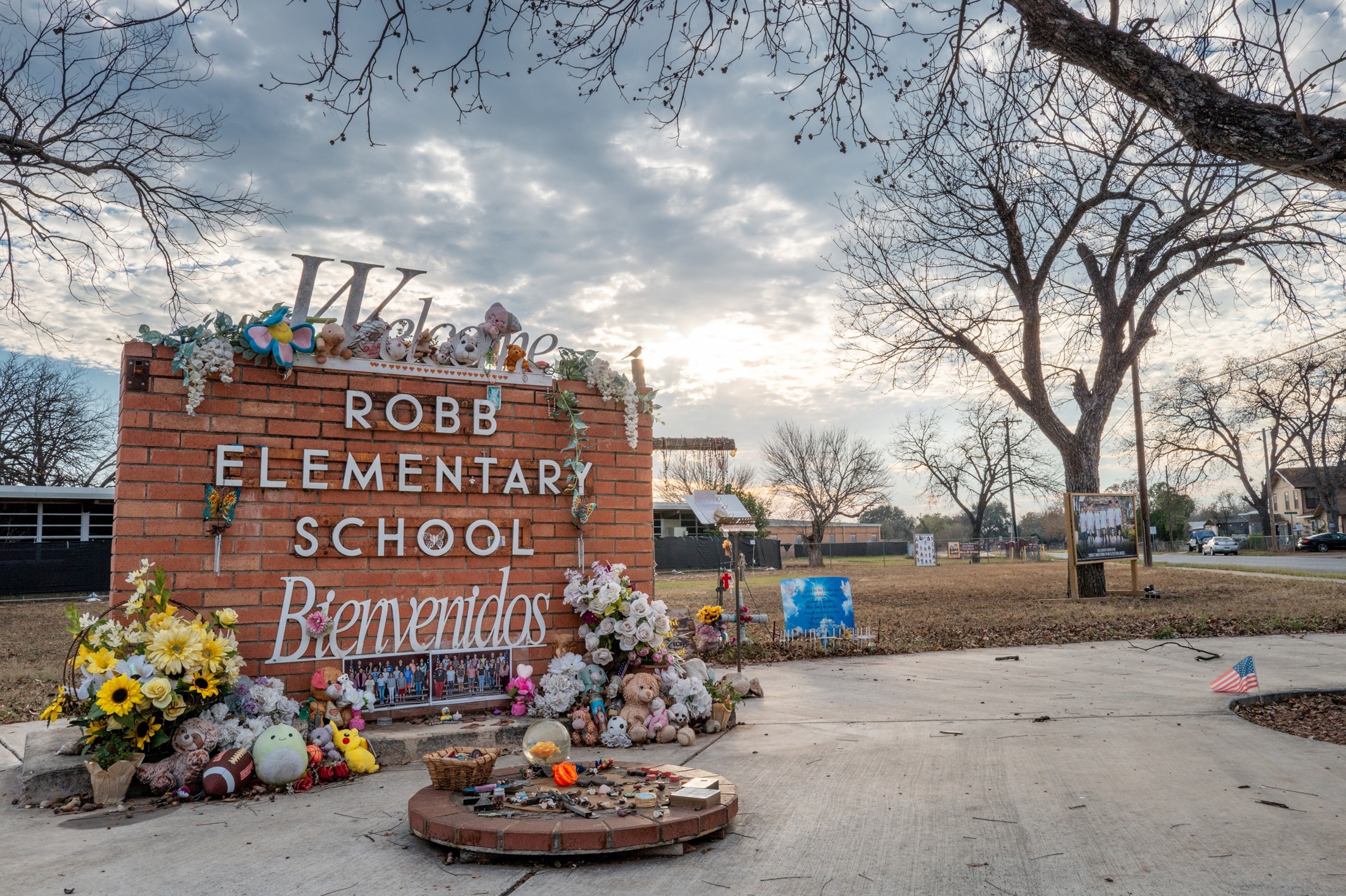 PHOTO: Trial begins in Uvalde for former officer's response to school shooting