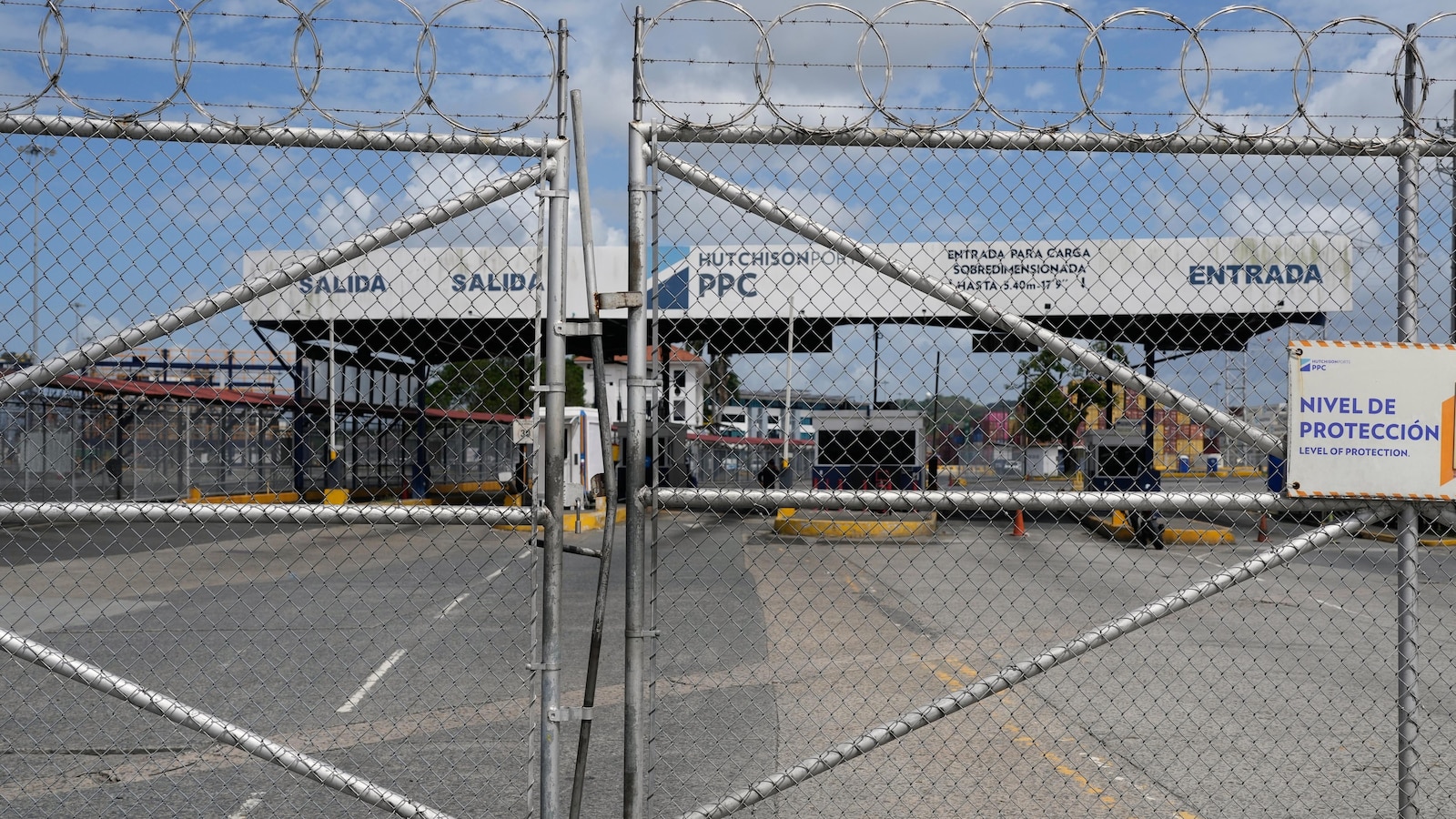 Panama beveelt de bezetting van twee grote kanaalhavens na een uitspraak van het Hooggerechtshof