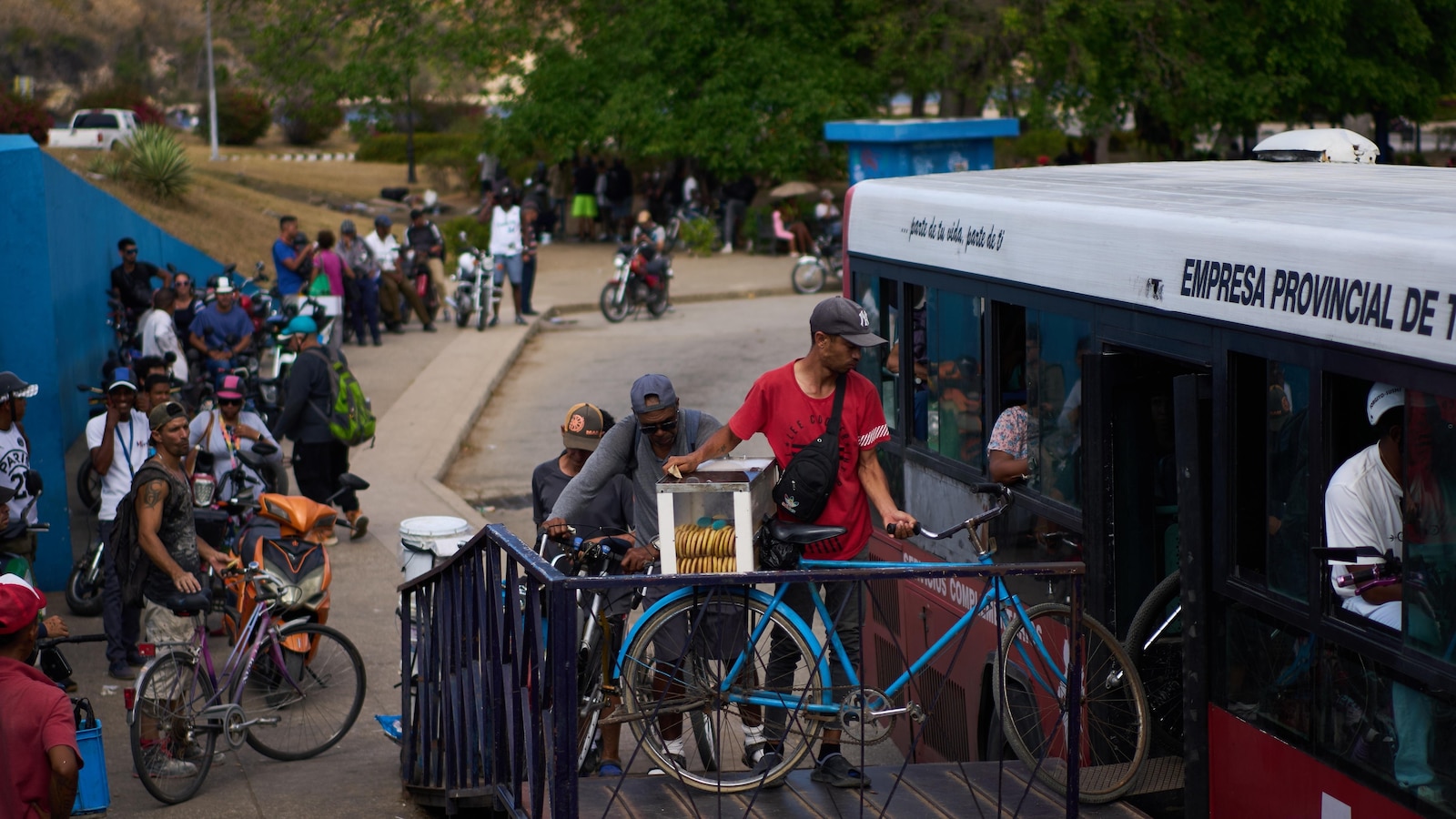 An underwater bus in Havana becomes the ride that matters during Cuba's fuel crisis