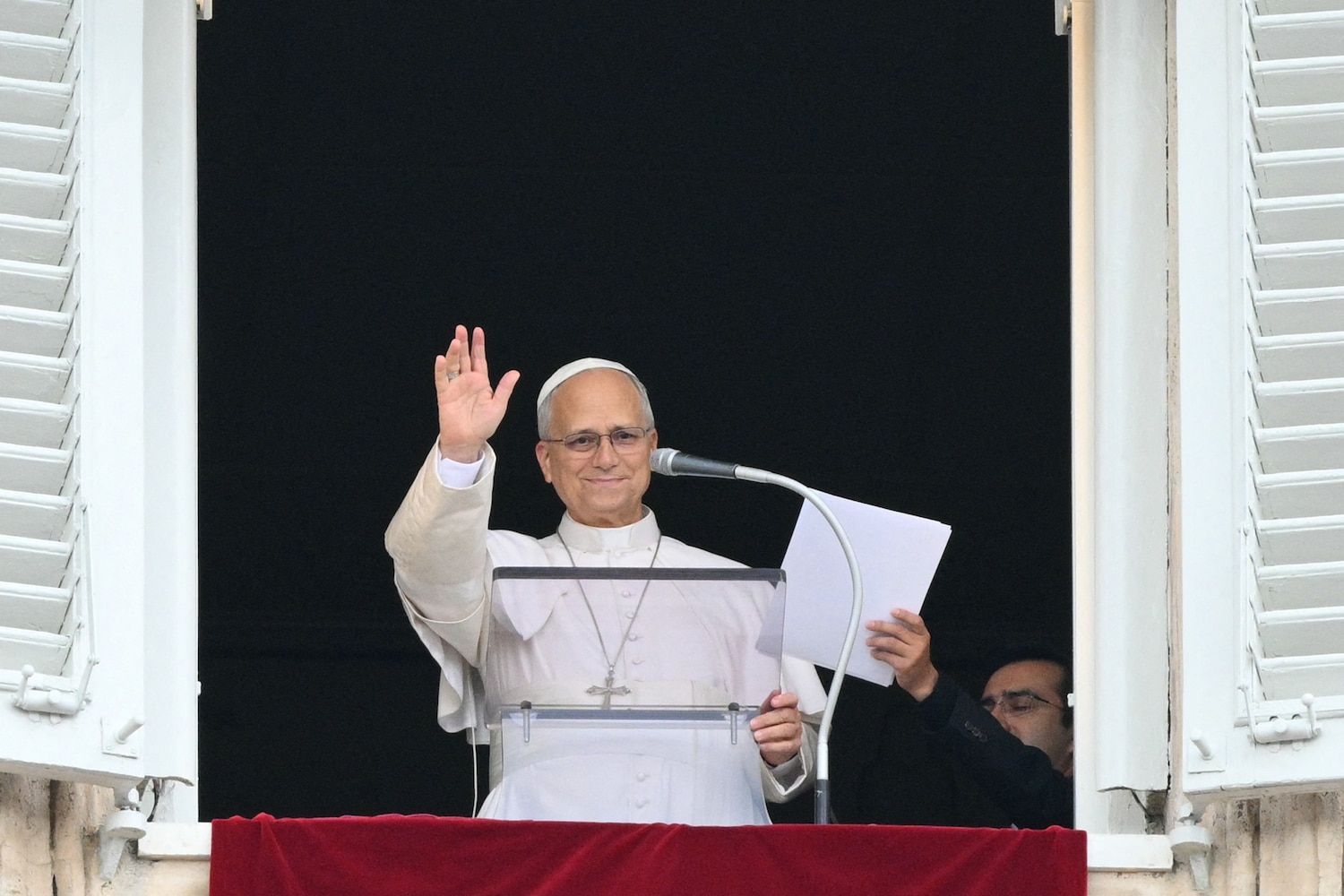 Pope returns to window after surgery