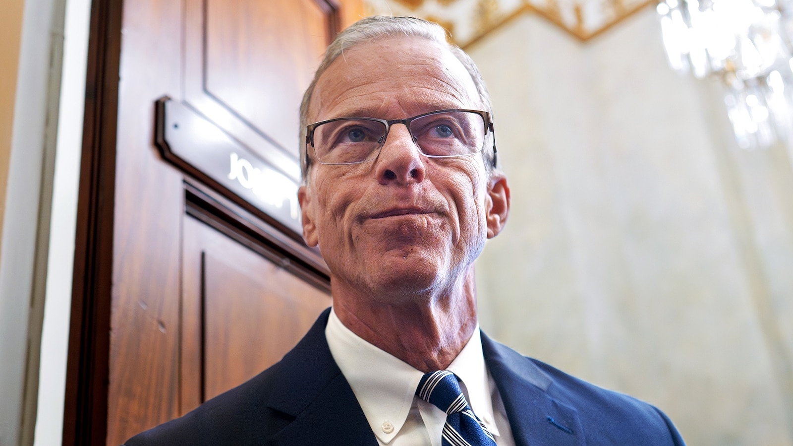 Provision in funding bill allows senators to sue over secretly obtained phone records