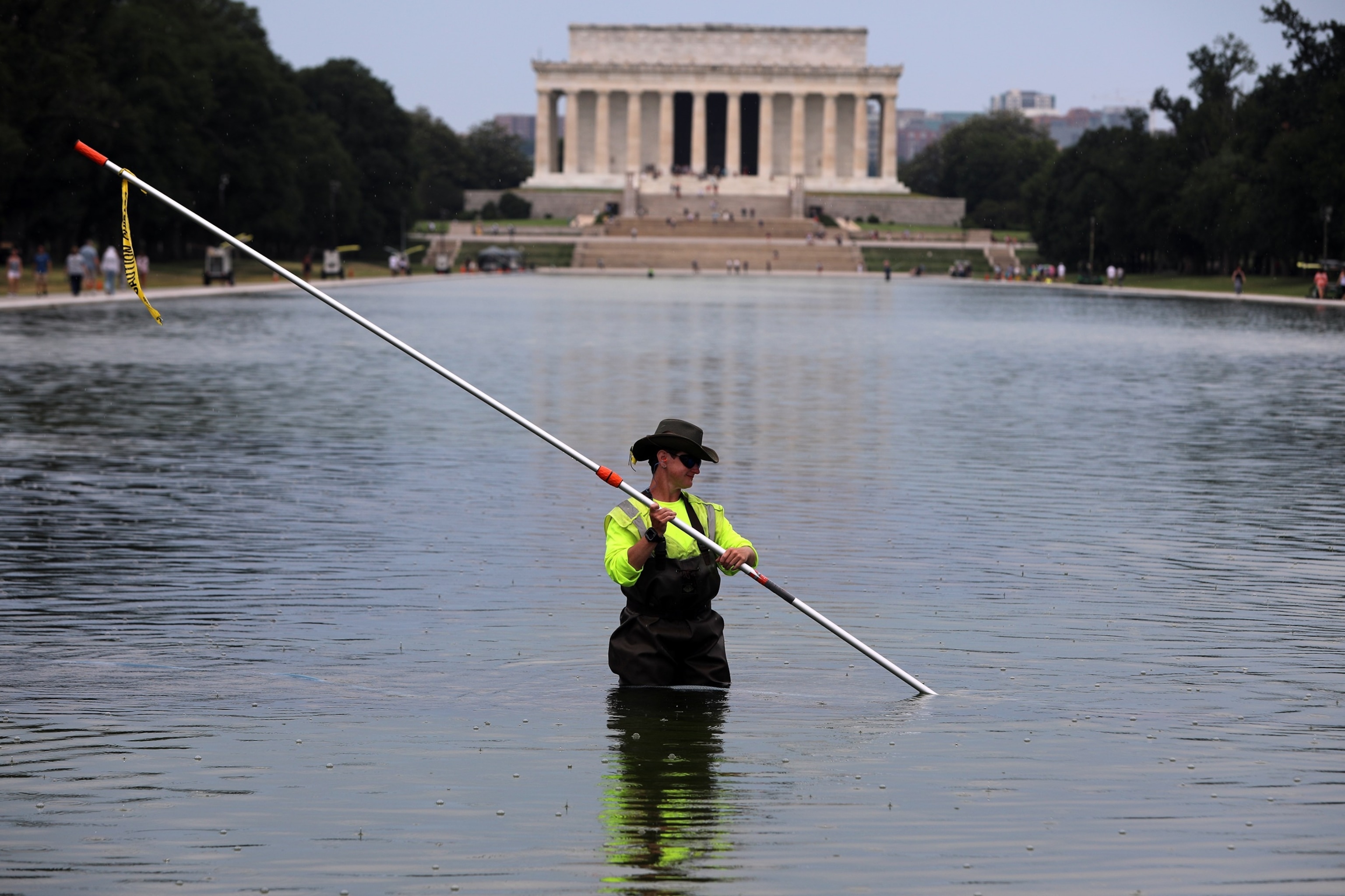 PHOTO: Lincoln Memorial Reflecting Pool