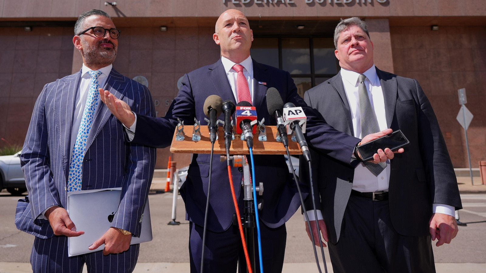 Judge orders rapper Pooh Shiesty to remain in custody in case involving rapper Gucci Mane’s label  abcnews.com