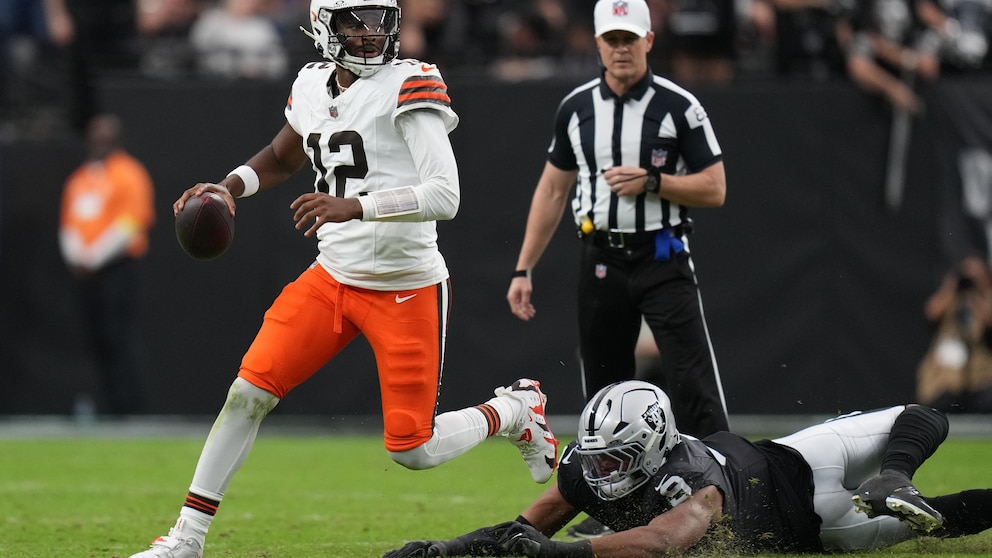 Shedeur Sanders wins his 1st NFL start as Browns beat Raiders 24-10 - ABC  News