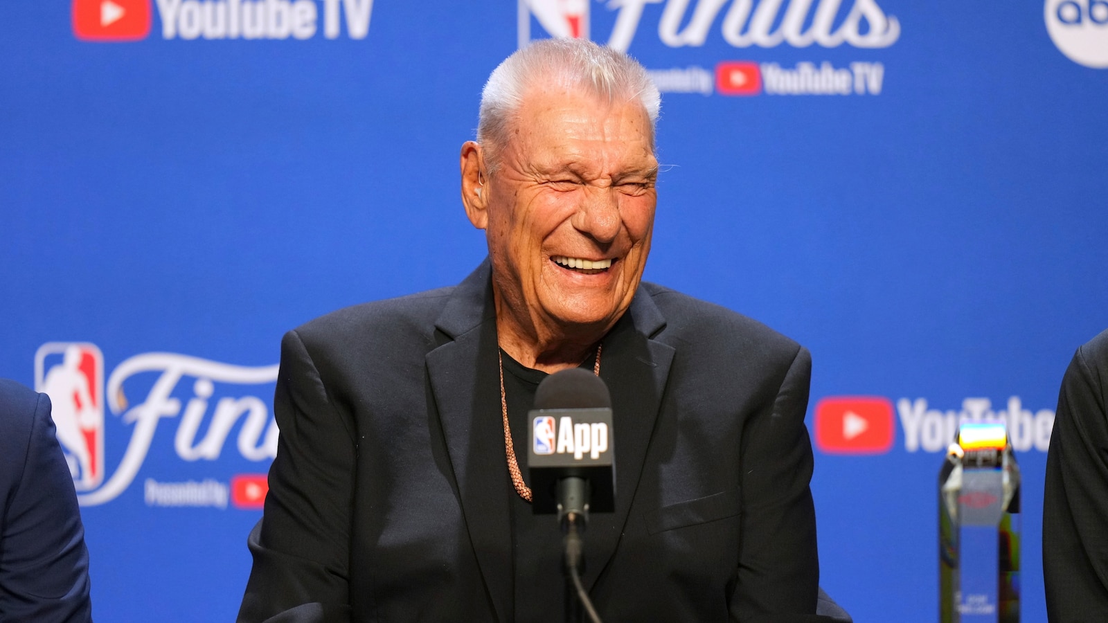 Don Nelson, the second-winningest coach in NBA history who won five championships as a player with the Boston Celtics, died Sunday. He was 86. <https://t.co/Ux8