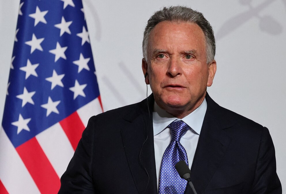 PHOTO: Special Envoy Steve Witkoff delivers a press conference upon the signing of the declaration on deploying post-ceasefire force in Ukraine during the so-called 'Coalition of the Willing' summit, at the Elysee Palace in Paris, France, Jan. 6, 2026.