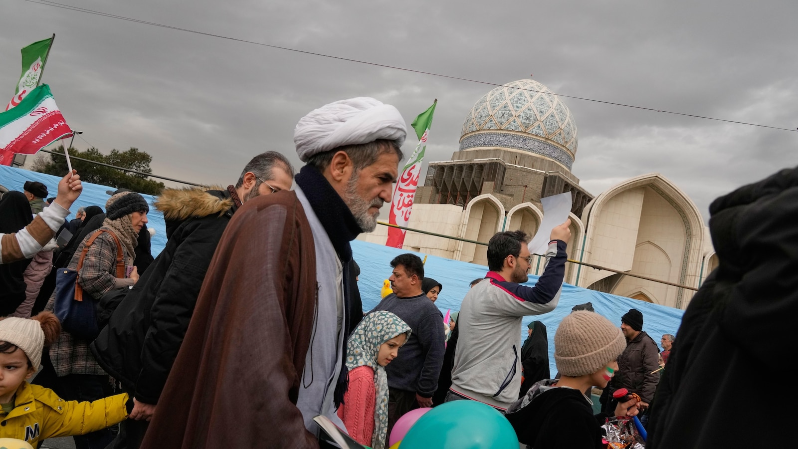 Първият дипломат на Иран ще присъства на „непреките“ преговори със САЩ в Женева, казва държавната информационна агенция IRNA