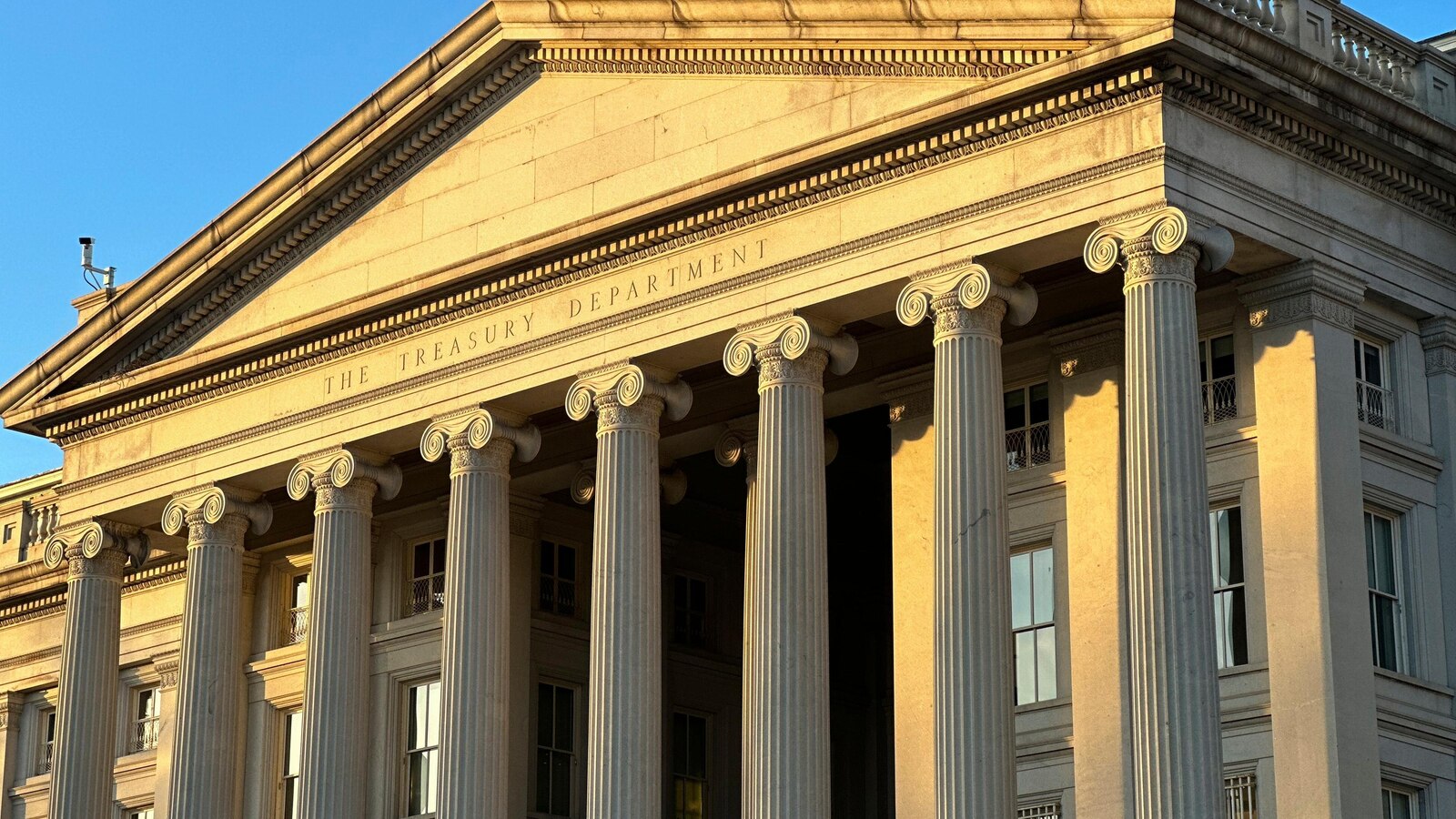  U.S. sanctions Iran Central Bank subsidiary for U.S. tech procurement and violating export rules