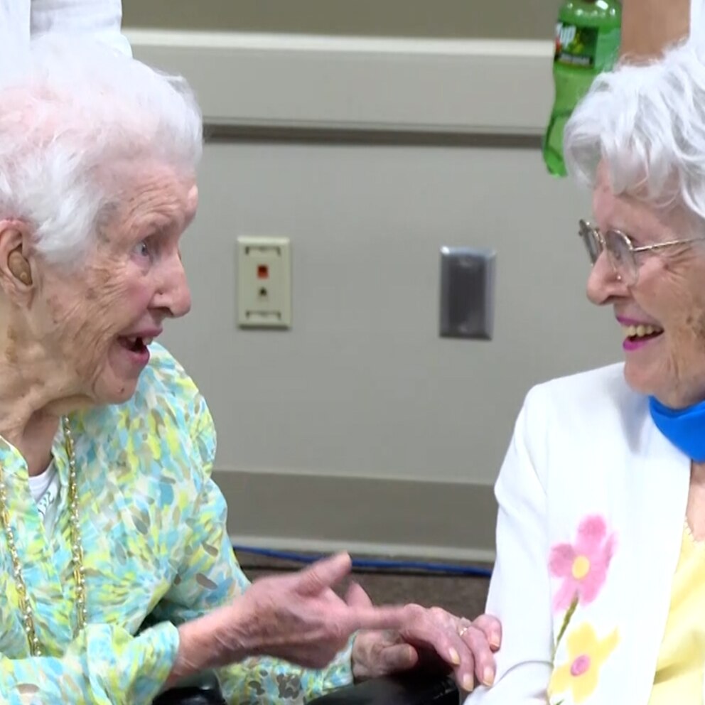 Video Twin sisters celebrate 102nd birthday together ABC News