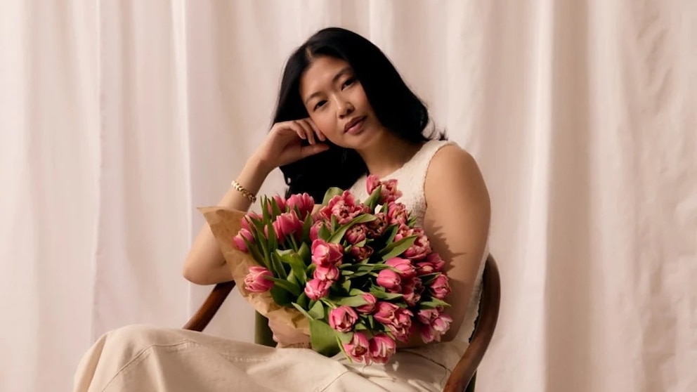 Flower delivery services for a beautiful spring bouquet