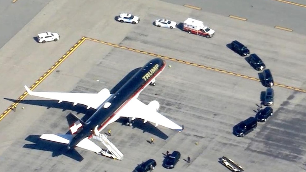 Video Trump arrives in New York ahead of arraignment - ABC News