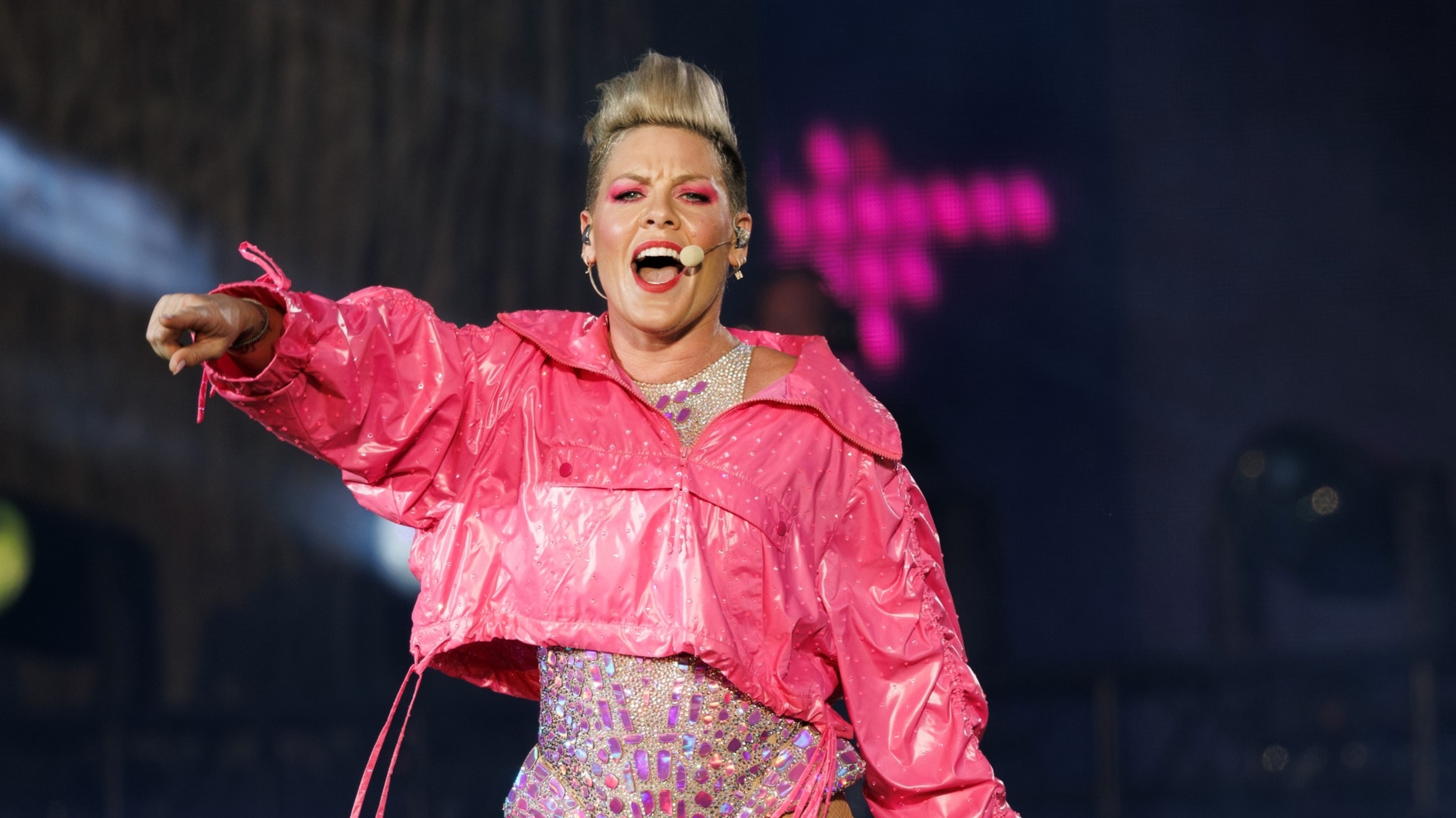 pink-gty-er-