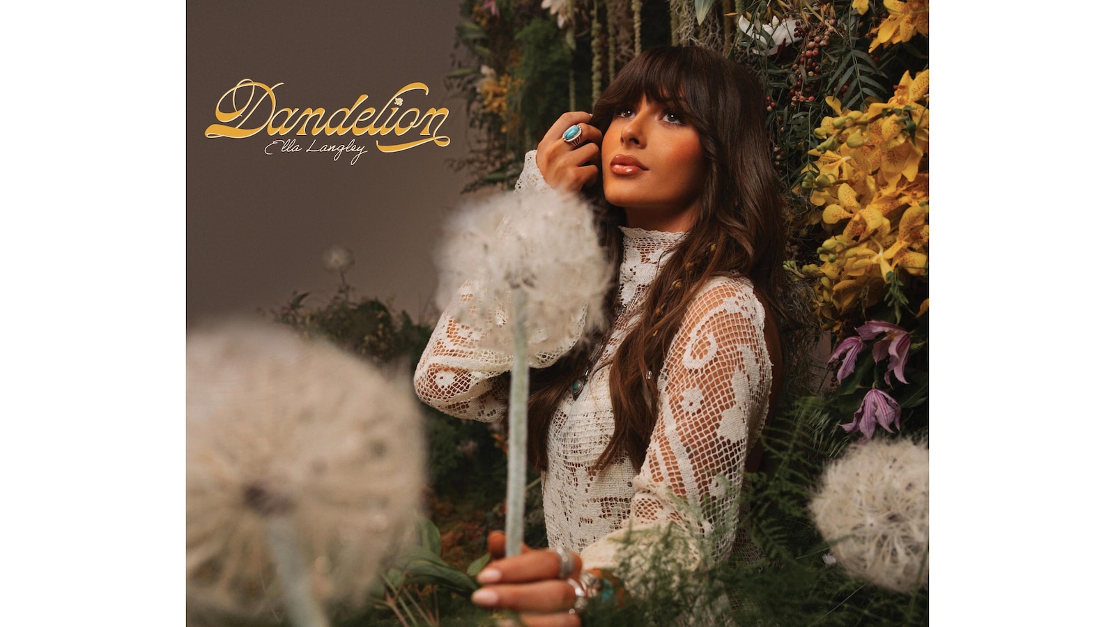 Muziekrecensie: Maak plaats voor Ella Langley’s ‘Dandelion’, een nieuw tijdperk van old-soul country