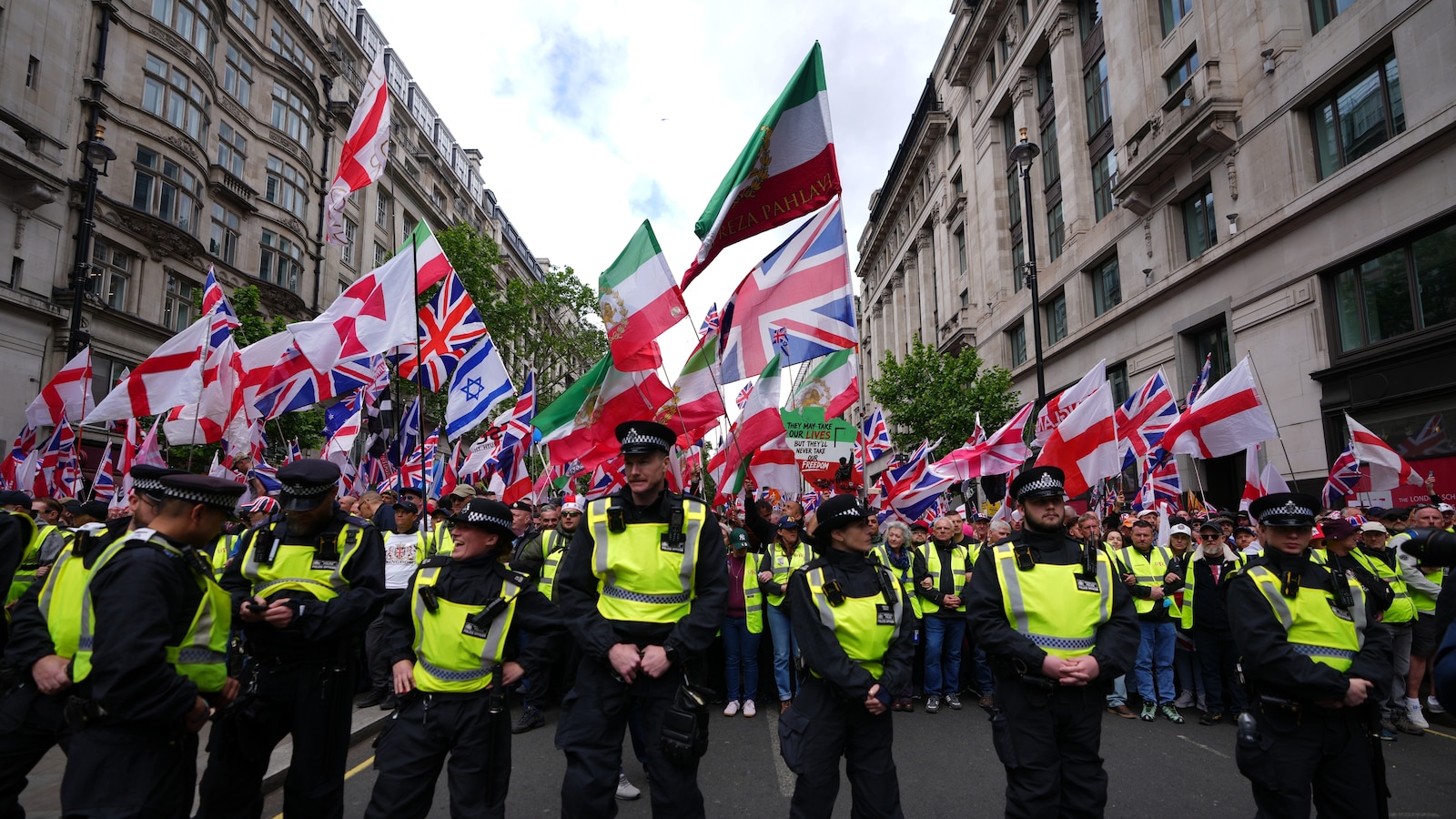  London police out in force dealing with rival rallies and a soccer final