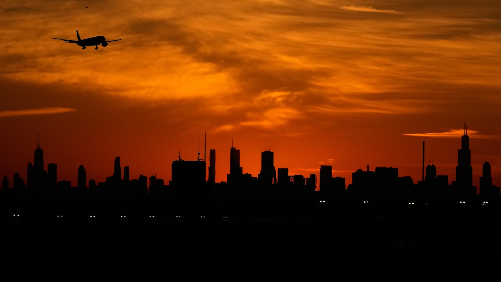 Airlines are optimistic about a quick recovery ahead of Thanksgiving once FAA ends flight cuts