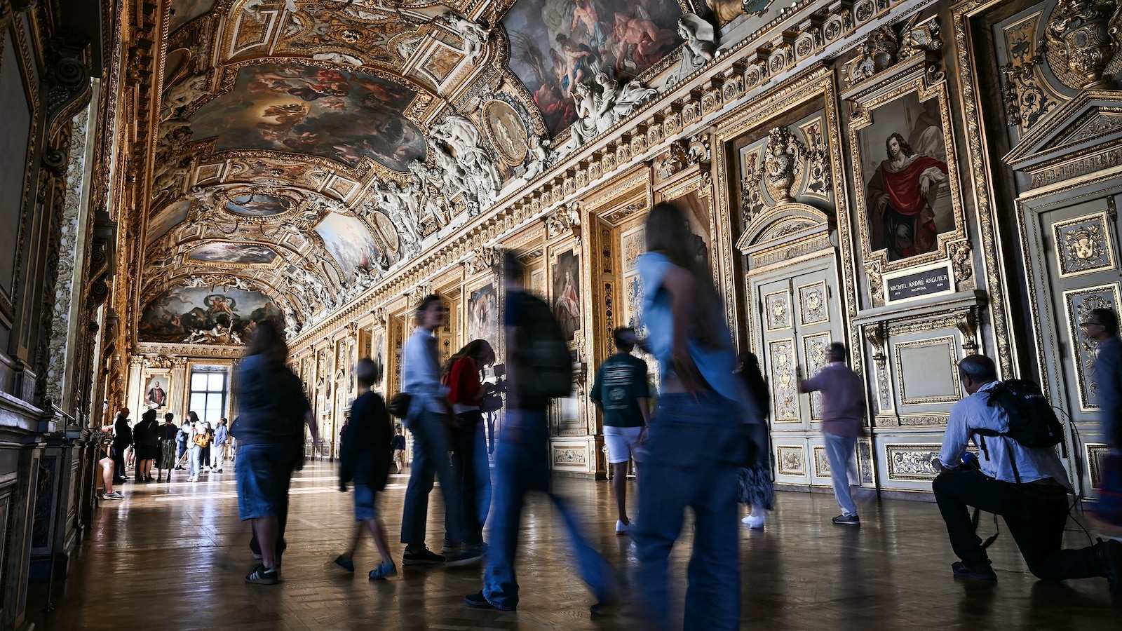 The Louvre's Apollo Gallery, the site of the brazen museum heist last fall, reopened to the public Wednesday morning.

The gallery, which once held collections 