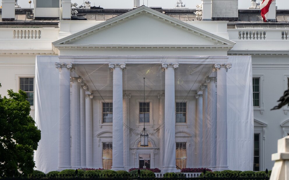 PHOTO: A tarp covers scaffolding on the North Portico of the White House, July 10, 2026, in Washington.