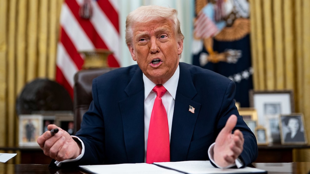 donald-trump-9-epa-gmh-250307_1741356701232_hpMain_16x9